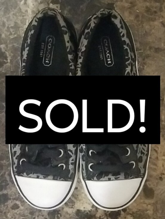 Coach Shoes - 🌹Coach lace up sneakers size 6B